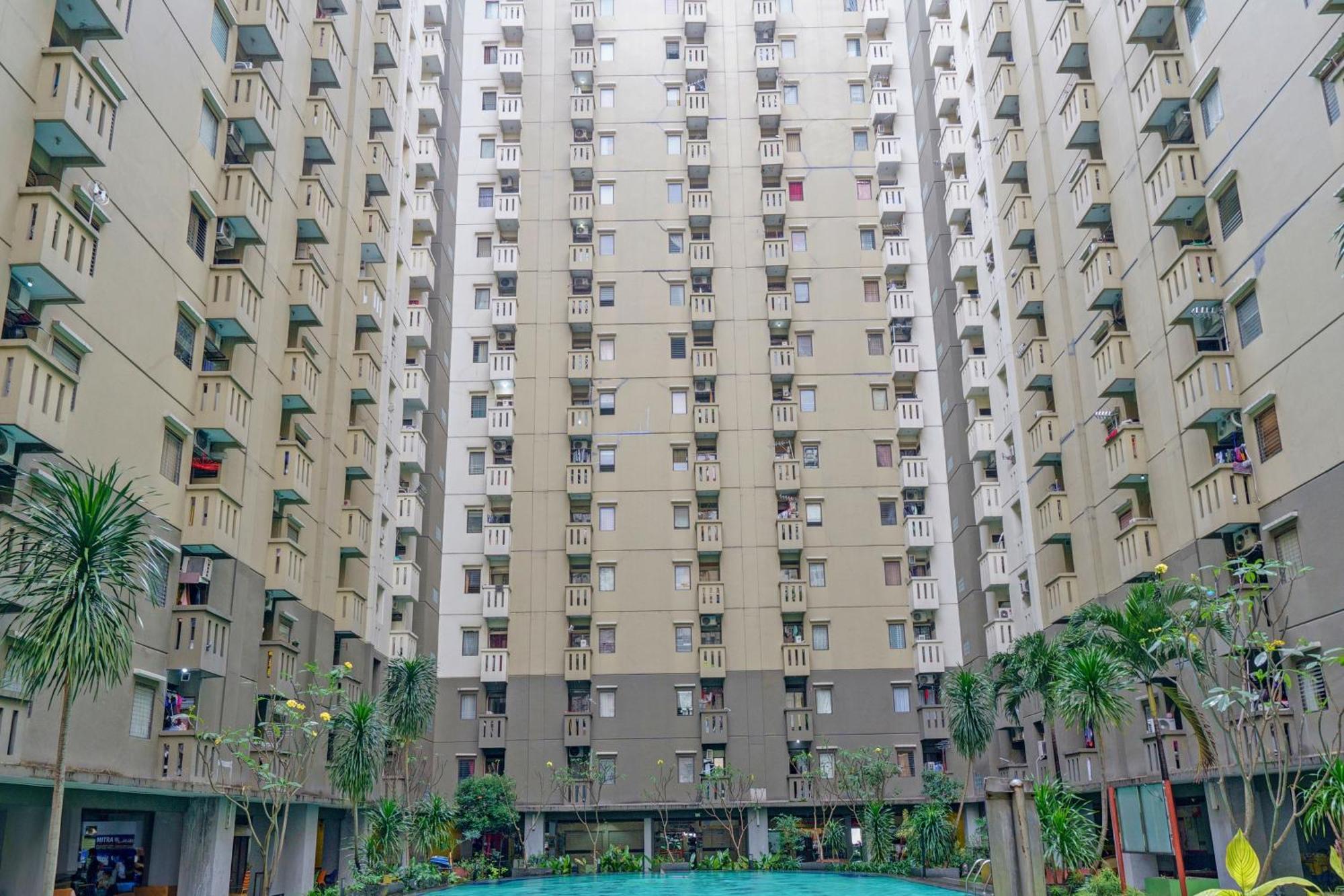 Oyo Life 93170 Apartement Gateway Cicadas By Mr Pro Bandung Ngoại thất bức ảnh